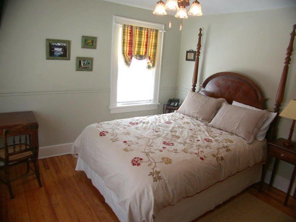Pocono Pines Mountaintop Lodge At Lake Naomi المظهر الخارجي الصورة