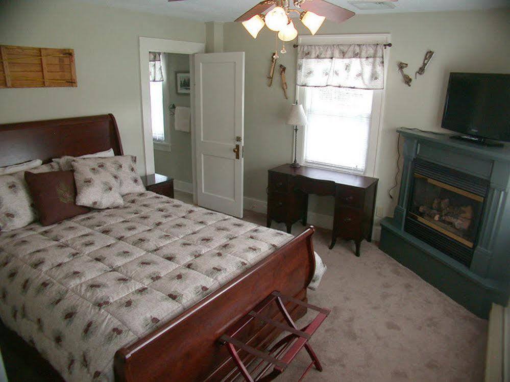 Pocono Pines Mountaintop Lodge At Lake Naomi المظهر الخارجي الصورة