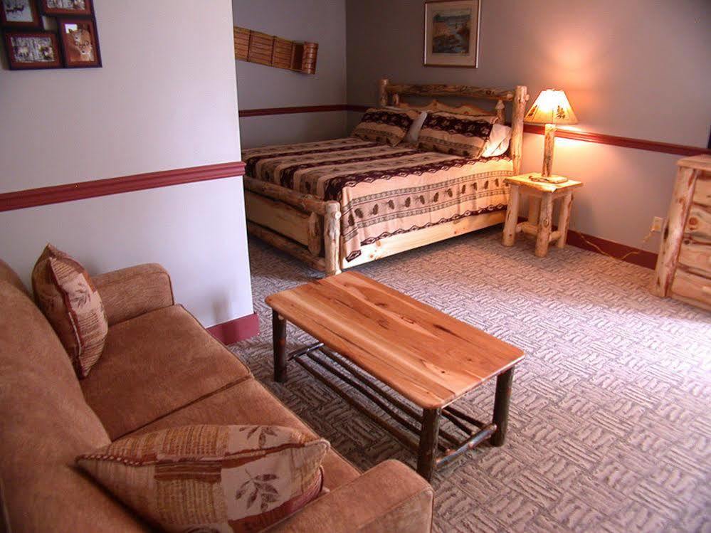 Pocono Pines Mountaintop Lodge At Lake Naomi المظهر الخارجي الصورة