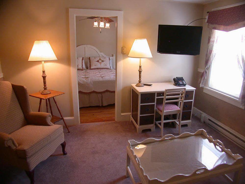 Pocono Pines Mountaintop Lodge At Lake Naomi المظهر الخارجي الصورة