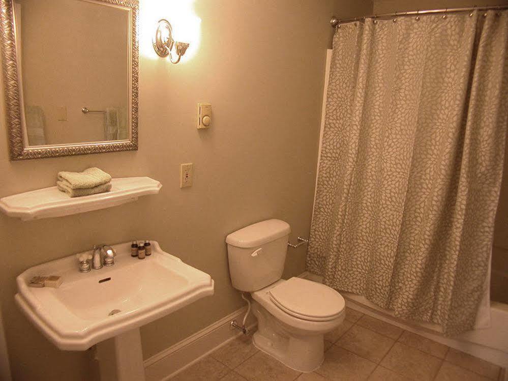 Pocono Pines Mountaintop Lodge At Lake Naomi المظهر الخارجي الصورة